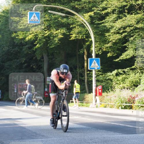 08.09.2024 - Stadtparktriathlon Zöllner http://msf.ph/oto/6979658 08.09.2024 08:54:17 Radfahren 64, 69 meine-sportfotos.de