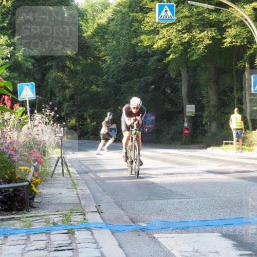 08.09.2024 - Stadtparktriathlon Zöllner http://msf.ph/oto/6979826 08.09.2024 08:57:10 Radfahren 77 meine-sportfotos.de