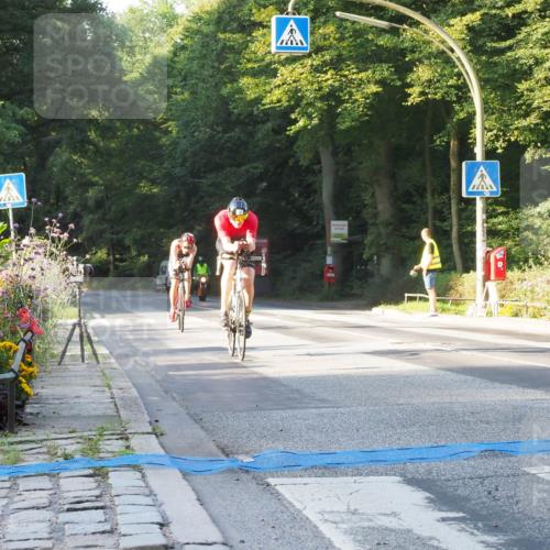 08.09.2024 - Stadtparktriathlon Zöllner http://msf.ph/oto/6980056 08.09.2024 08:58:55 Radfahren 27, 28, 57, 74 meine-sportfotos.de