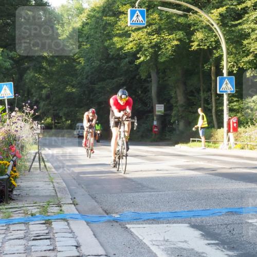 08.09.2024 - Stadtparktriathlon Zöllner http://msf.ph/oto/6980059 08.09.2024 08:58:55 Radfahren 27, 28, 57, 74 meine-sportfotos.de