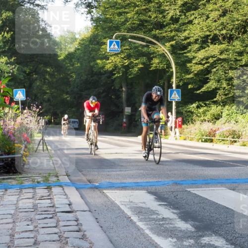 08.09.2024 - Stadtparktriathlon Zöllner http://msf.ph/oto/6980793 08.09.2024 09:05:01 Radfahren 27, 74, 85, 121, 124 meine-sportfotos.de