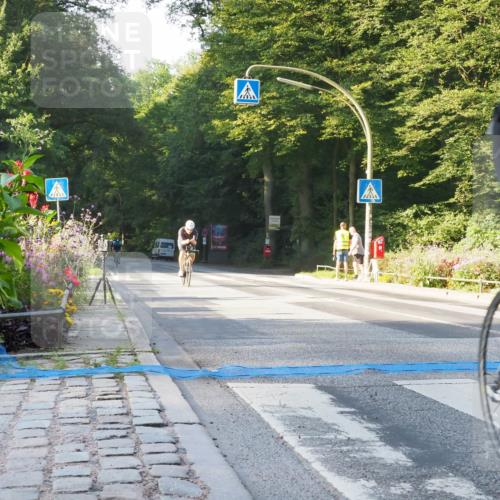 08.09.2024 - Stadtparktriathlon Zöllner http://msf.ph/oto/6980799 08.09.2024 09:05:01 Radfahren 27, 74, 85, 121, 124 meine-sportfotos.de