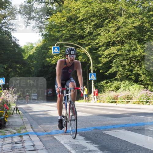 08.09.2024 - Stadtparktriathlon Zöllner http://msf.ph/oto/6980873 08.09.2024 09:06:15 Radfahren 3, 11, 82 meine-sportfotos.de