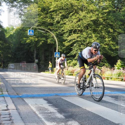 08.09.2024 - Stadtparktriathlon Zöllner http://msf.ph/oto/6981649 08.09.2024 09:12:11 Radfahren 17, 60, 61, 151, 173 meine-sportfotos.de