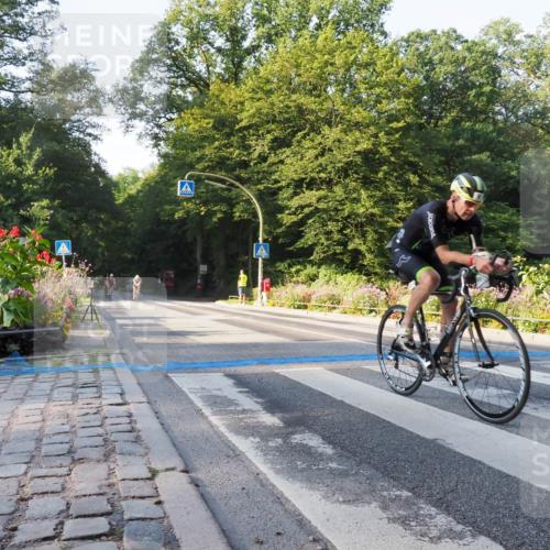 08.09.2024 - Stadtparktriathlon Zöllner http://msf.ph/oto/6981896 08.09.2024 09:14:28 Radfahren 6, 14, 22, 48, 50, 51, 110, 158, 166 meine-sportfotos.de