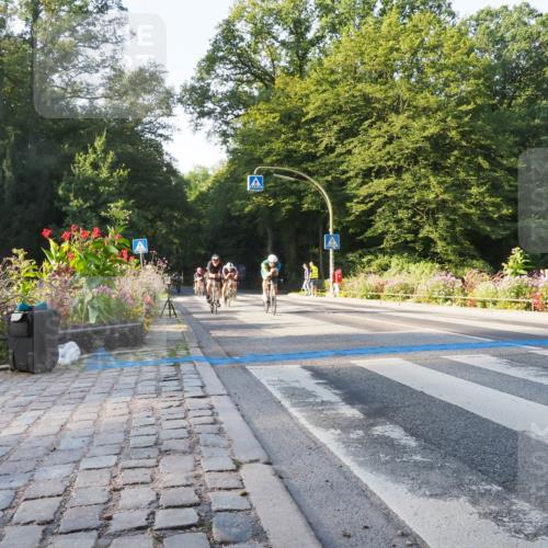 08.09.2024 - Stadtparktriathlon Zöllner http://msf.ph/oto/6982009 08.09.2024 09:15:17 Radfahren 15, 21, 35, 40, 44, 54, 63, 75, 76 meine-sportfotos.de