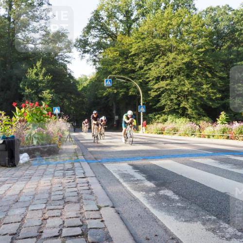 08.09.2024 - Stadtparktriathlon Zöllner http://msf.ph/oto/6982013 08.09.2024 09:15:17 Radfahren 15, 21, 35, 40, 44, 54, 63, 75, 76 meine-sportfotos.de