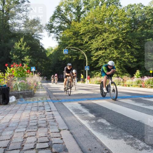 08.09.2024 - Stadtparktriathlon Zöllner http://msf.ph/oto/6982020 08.09.2024 09:15:18 Radfahren 15, 21, 35, 40, 44, 54, 63, 75, 76, 127 meine-sportfotos.de