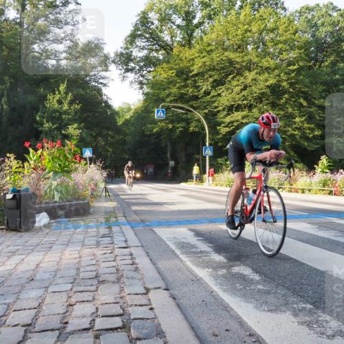 08.09.2024 - Stadtparktriathlon Zöllner http://msf.ph/oto/6982081 08.09.2024 09:15:28 Radfahren 25, 32, 72, 75, 99, 127, 179 meine-sportfotos.de