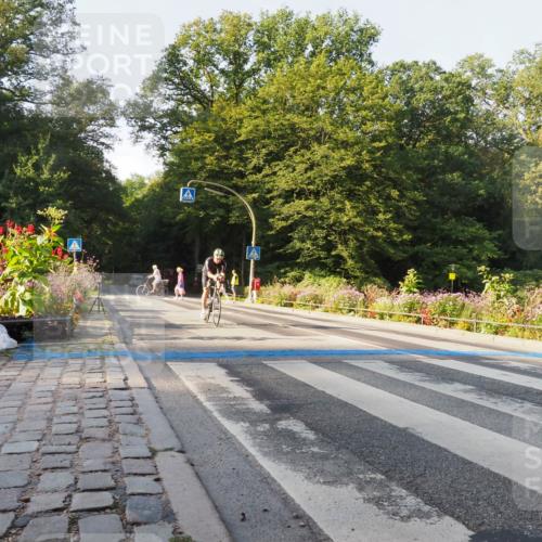 08.09.2024 - Stadtparktriathlon Zöllner http://msf.ph/oto/6982573 08.09.2024 09:21:02 Radfahren 3, 6, 14, 93 meine-sportfotos.de