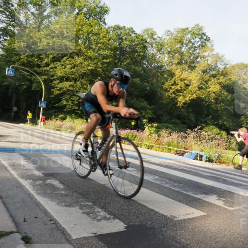 08.09.2024 - Stadtparktriathlon Zöllner http://msf.ph/oto/6982721 08.09.2024 09:23:02 Radfahren 94, 121, 123, 179 meine-sportfotos.de
