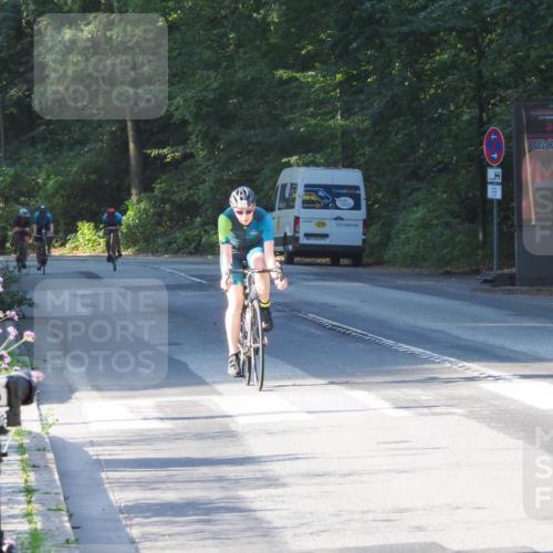 08.09.2024 - Stadtparktriathlon Zöllner http://msf.ph/oto/6982999 08.09.2024 09:27:40 Radfahren 127, 165 meine-sportfotos.de