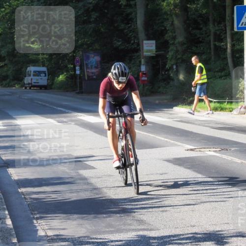 08.09.2024 - Stadtparktriathlon Zöllner http://msf.ph/oto/6983363 08.09.2024 09:31:49 Radfahren 144 meine-sportfotos.de