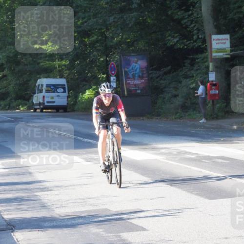 08.09.2024 - Stadtparktriathlon Zöllner http://msf.ph/oto/6983393 08.09.2024 09:32:15 Radfahren 95, 124, 140 meine-sportfotos.de