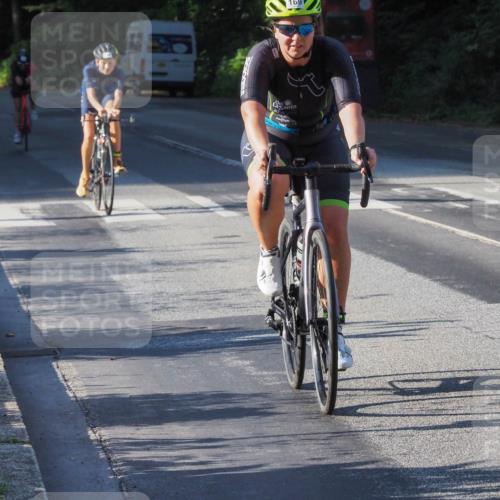 08.09.2024 - Stadtparktriathlon Zöllner http://msf.ph/oto/6983447 08.09.2024 09:33:02 Radfahren 101, 128, 132, 169, 173, 176 meine-sportfotos.de