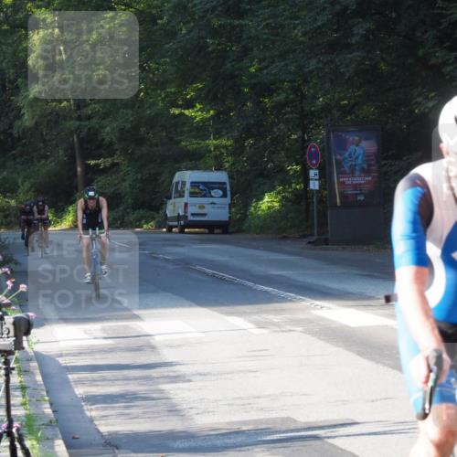 08.09.2024 - Stadtparktriathlon Zöllner http://msf.ph/oto/6983468 08.09.2024 09:33:09 Radfahren 101, 111, 132, 157, 171, 176 meine-sportfotos.de