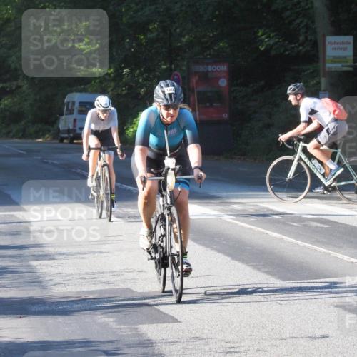 08.09.2024 - Stadtparktriathlon Zöllner http://msf.ph/oto/6983588 08.09.2024 09:35:25 Radfahren 152, 180 meine-sportfotos.de