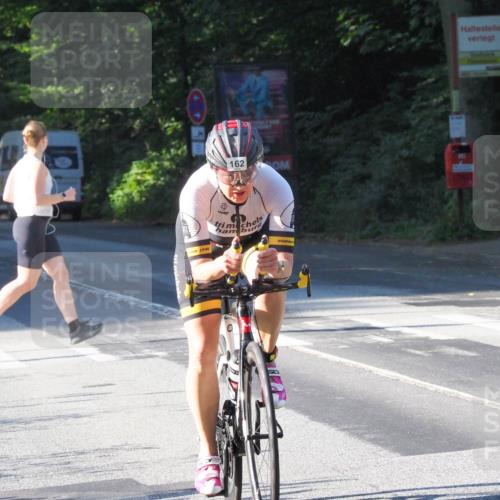 08.09.2024 - Stadtparktriathlon Zöllner http://msf.ph/oto/6983662 08.09.2024 09:35:55 Radfahren 150, 162 meine-sportfotos.de