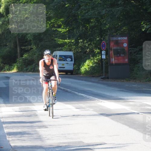 08.09.2024 - Stadtparktriathlon Zöllner http://msf.ph/oto/6983668 08.09.2024 09:36:07 Radfahren 143 meine-sportfotos.de