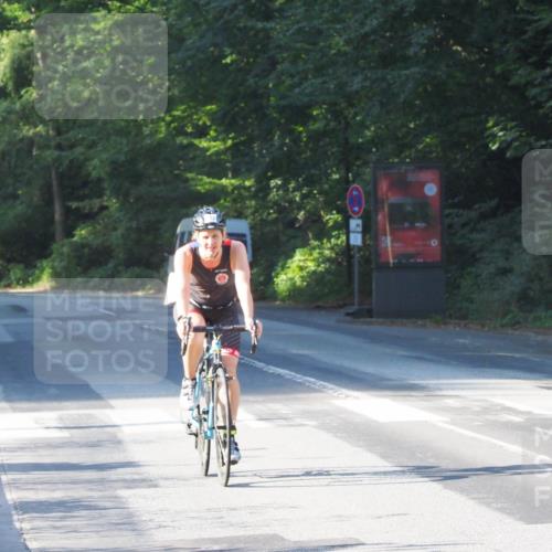 08.09.2024 - Stadtparktriathlon Zöllner http://msf.ph/oto/6983673 08.09.2024 09:36:07 Radfahren 143 meine-sportfotos.de