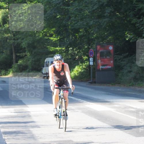 08.09.2024 - Stadtparktriathlon Zöllner http://msf.ph/oto/6983676 08.09.2024 09:36:08 Radfahren 143 meine-sportfotos.de