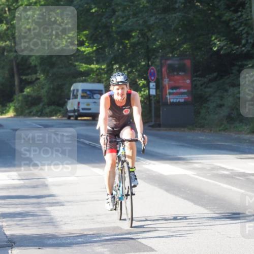 08.09.2024 - Stadtparktriathlon Zöllner http://msf.ph/oto/6983679 08.09.2024 09:36:08 Radfahren 143 meine-sportfotos.de