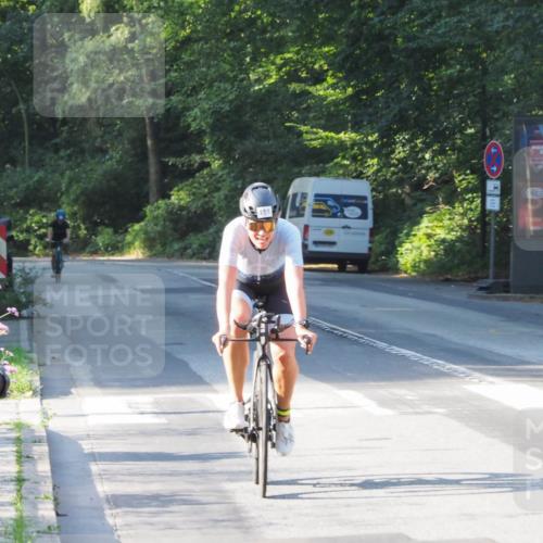 08.09.2024 - Stadtparktriathlon Zöllner http://msf.ph/oto/6983789 08.09.2024 09:38:14 Radfahren 151, 164 meine-sportfotos.de