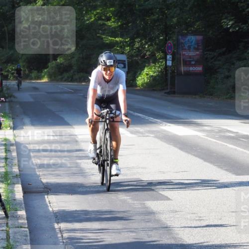 08.09.2024 - Stadtparktriathlon Zöllner http://msf.ph/oto/6983790 08.09.2024 09:38:14 Radfahren 151, 164 meine-sportfotos.de