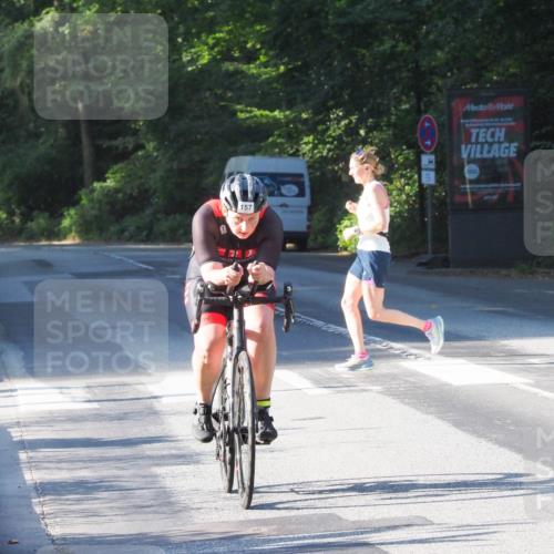08.09.2024 - Stadtparktriathlon Zöllner http://msf.ph/oto/6983916 08.09.2024 09:40:25 Radfahren 157 meine-sportfotos.de