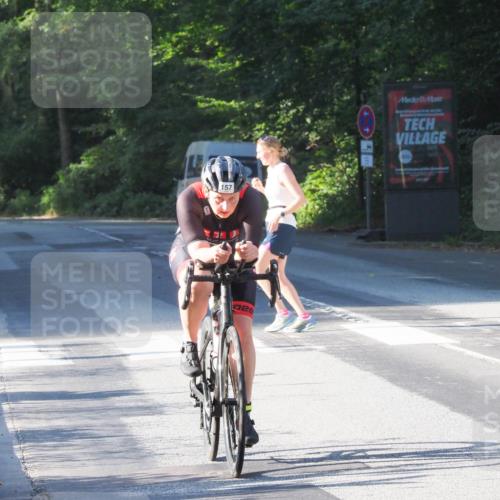 08.09.2024 - Stadtparktriathlon Zöllner http://msf.ph/oto/6983917 08.09.2024 09:40:25 Radfahren 157 meine-sportfotos.de