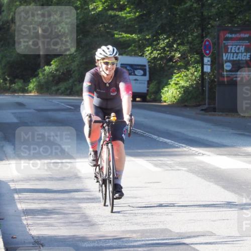 08.09.2024 - Stadtparktriathlon Zöllner http://msf.ph/oto/6983963 08.09.2024 09:41:44 Radfahren 95 meine-sportfotos.de