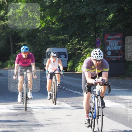 08.09.2024 - Stadtparktriathlon Zöllner http://msf.ph/oto/6984227 08.09.2024 09:51:00 Radfahren 211, 217, 250, 256 meine-sportfotos.de