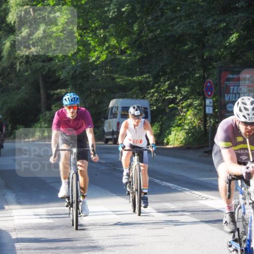 08.09.2024 - Stadtparktriathlon Zöllner http://msf.ph/oto/6984231 08.09.2024 09:51:01 Radfahren 211, 250, 256 meine-sportfotos.de