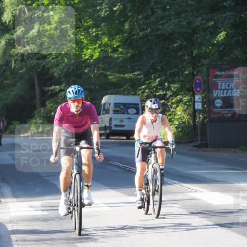 08.09.2024 - Stadtparktriathlon Zöllner http://msf.ph/oto/6984232 08.09.2024 09:51:01 Radfahren 211, 250, 256 meine-sportfotos.de