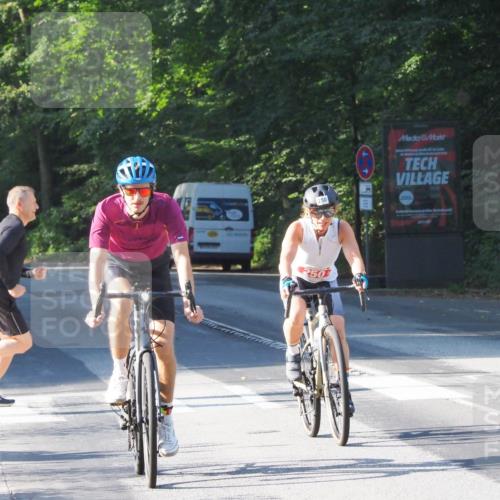 08.09.2024 - Stadtparktriathlon Zöllner http://msf.ph/oto/6984237 08.09.2024 09:51:01 Radfahren 211, 250, 256 meine-sportfotos.de