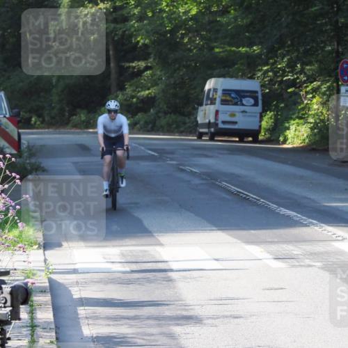 08.09.2024 - Stadtparktriathlon Zöllner http://msf.ph/oto/6984447 08.09.2024 09:52:13 Radfahren 188, 207, 226, 259 meine-sportfotos.de