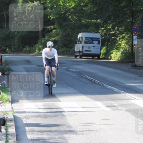 08.09.2024 - Stadtparktriathlon Zöllner http://msf.ph/oto/6984454 08.09.2024 09:52:14 Radfahren 188, 207, 259 meine-sportfotos.de