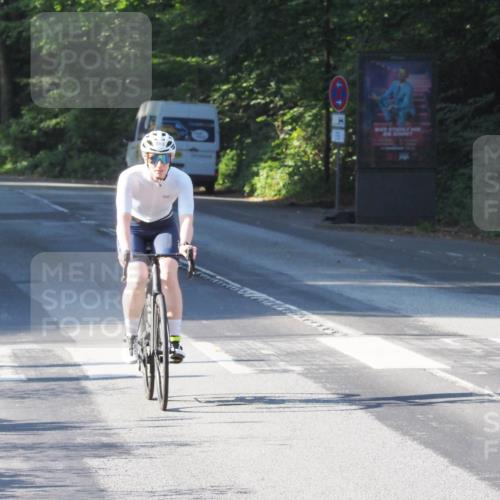 08.09.2024 - Stadtparktriathlon Zöllner http://msf.ph/oto/6984466 08.09.2024 09:52:15 Radfahren 188, 207, 259 meine-sportfotos.de