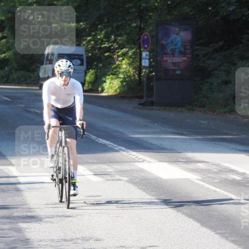 08.09.2024 - Stadtparktriathlon Zöllner http://msf.ph/oto/6984467 08.09.2024 09:52:15 Radfahren 188, 207, 259 meine-sportfotos.de
