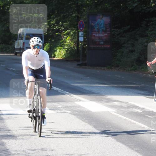 08.09.2024 - Stadtparktriathlon Zöllner http://msf.ph/oto/6984470 08.09.2024 09:52:15 Radfahren 188, 207, 259 meine-sportfotos.de