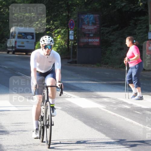 08.09.2024 - Stadtparktriathlon Zöllner http://msf.ph/oto/6984472 08.09.2024 09:52:16 Radfahren 188 meine-sportfotos.de