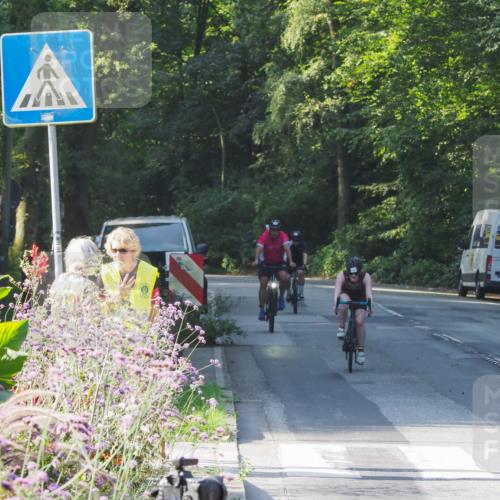 08.09.2024 - Stadtparktriathlon Zöllner http://msf.ph/oto/6984537 08.09.2024 09:52:48 Radfahren 141, 213, 215, 220, 262 meine-sportfotos.de
