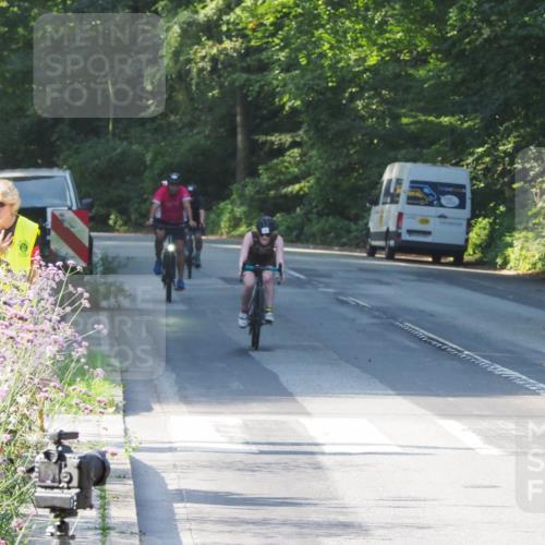 08.09.2024 - Stadtparktriathlon Zöllner http://msf.ph/oto/6984541 08.09.2024 09:52:48 Radfahren 141, 213, 215, 220, 262 meine-sportfotos.de