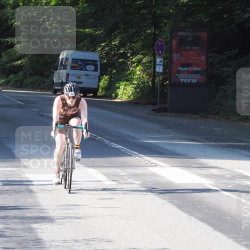 08.09.2024 - Stadtparktriathlon Zöllner http://msf.ph/oto/6984555 08.09.2024 09:52:51 Radfahren 141, 213, 215 meine-sportfotos.de
