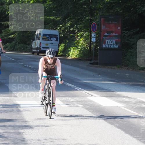 08.09.2024 - Stadtparktriathlon Zöllner http://msf.ph/oto/6984558 08.09.2024 09:52:51 Radfahren 141, 213, 215 meine-sportfotos.de