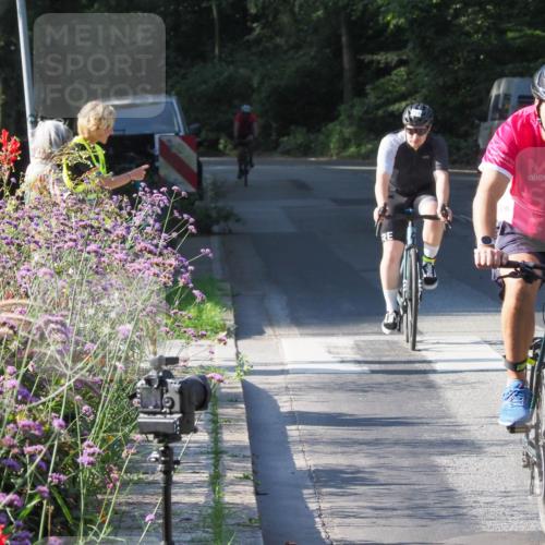 08.09.2024 - Stadtparktriathlon Zöllner http://msf.ph/oto/6984575 08.09.2024 09:52:54 Radfahren 141, 213, 215, 230 meine-sportfotos.de