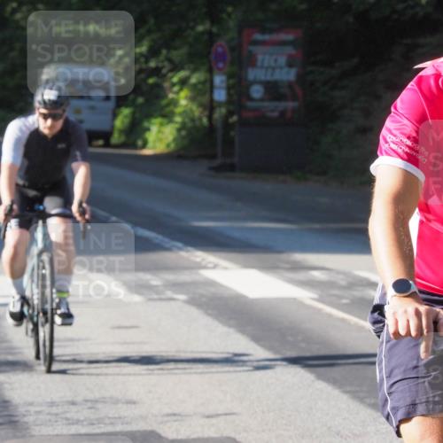 08.09.2024 - Stadtparktriathlon Zöllner http://msf.ph/oto/6984587 08.09.2024 09:52:55 Radfahren 141, 213, 215, 230 meine-sportfotos.de