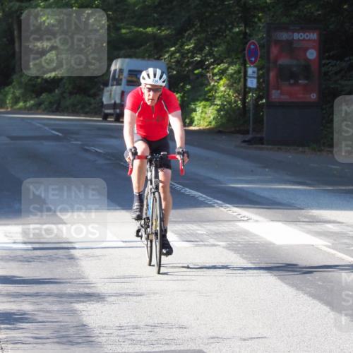 08.09.2024 - Stadtparktriathlon Zöllner http://msf.ph/oto/6984614 08.09.2024 09:53:02 Radfahren 230 meine-sportfotos.de