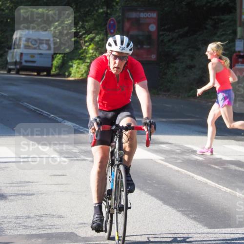 08.09.2024 - Stadtparktriathlon Zöllner http://msf.ph/oto/6984622 08.09.2024 09:53:02 Radfahren 230 meine-sportfotos.de