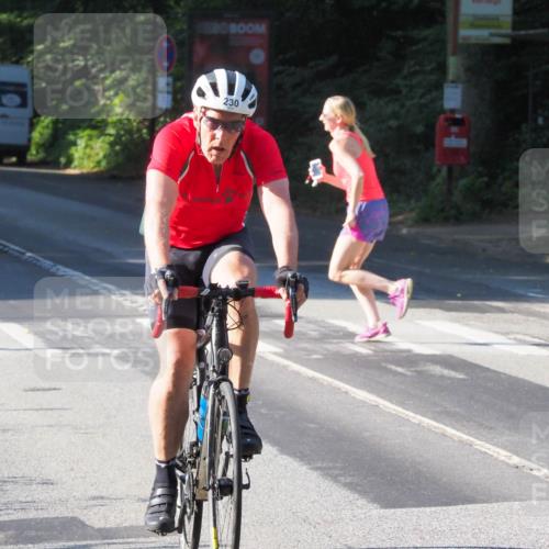 08.09.2024 - Stadtparktriathlon Zöllner http://msf.ph/oto/6984625 08.09.2024 09:53:02 Radfahren 230 meine-sportfotos.de